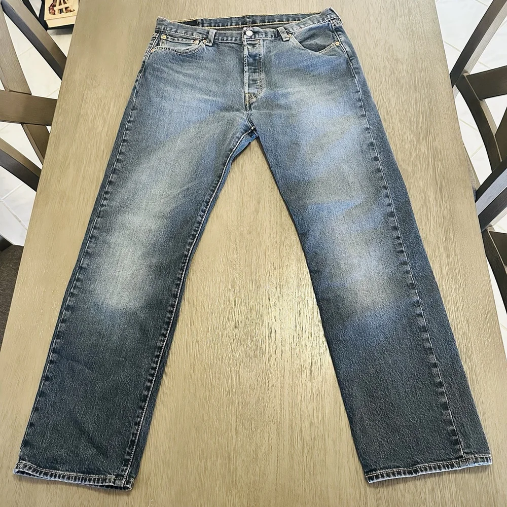 Levi's 501 Men Jeans 36W 32L Button Fly Blue Denim Made In Egypt Measure 36W 30L